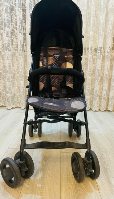 mişqa şekilleri: Klassik gəzinti arabası, Chicco, İşlənmiş, Ünvandan götürmə