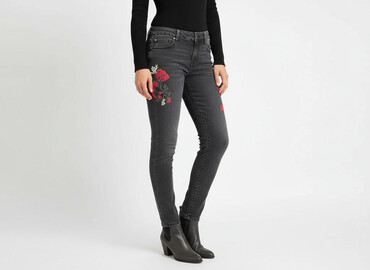 Trousers: Amisu, Jeans for women, size S