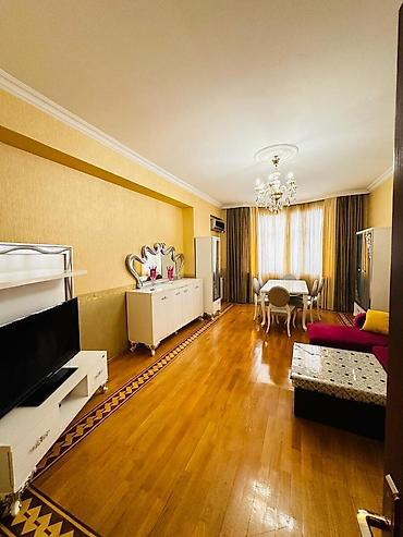 yeni ramanada ev: İcarəyə verilir 3 otaqlı yeni tikili 125 m², 8 Noyabr m. Kateqoriya — 6