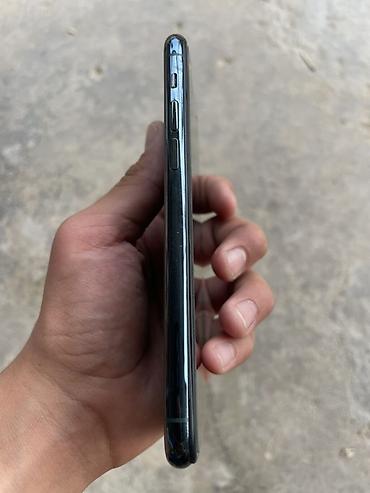 Apple iPhone: IPhone 11 Pro, 256 ГБ Основные характеристики: - Модель: iPhone 11 — 12