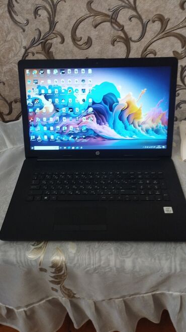 HP: İşlənmiş HP 17.3 ", Intel Core i3, 256 GB