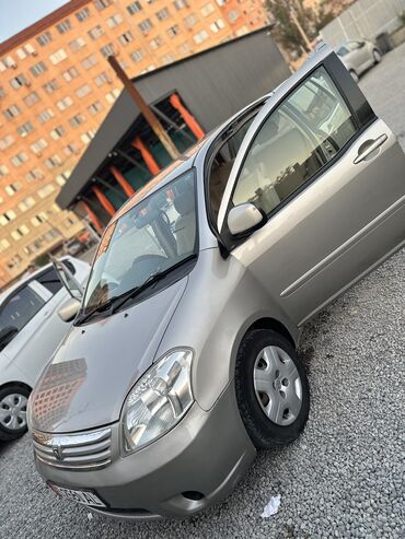 Toyota: Toyota Raum: 2005 г., 1.5 л, Автоматические, Бензин, Универсал