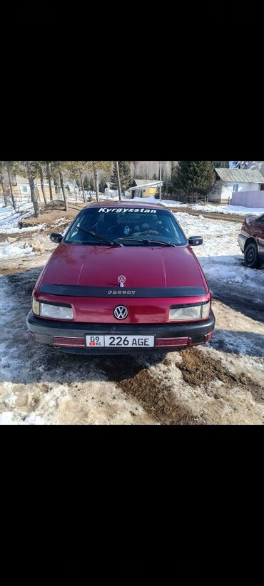 багажник венто: Volkswagen Passat: 1988 г., 1.8 л, Механика, Бензин, Седан