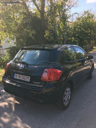 Toyota: Toyota Auris: 1.3 l. | 2010 έ. Χάτσμπακ — 4