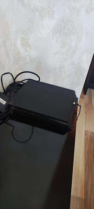 p4 disk: PlayStation 4 Slim oyun konsolu - Model: PS4 Slim (orijinal Sony — 2