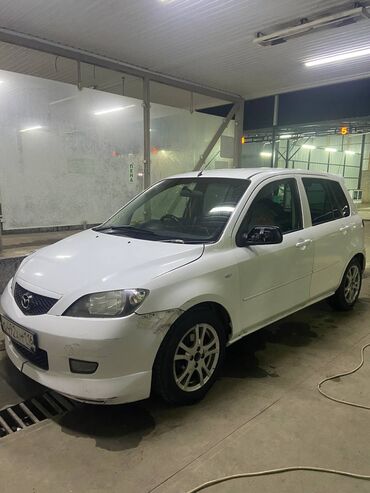 Mazda: Mazda Demio: 2002 г., 1.5 л, Типтроник, Бензин, Хэтчбэк