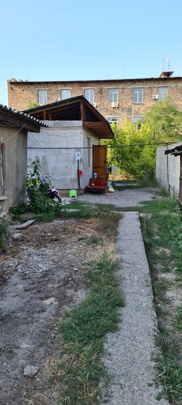 Продажа домов: Полдома, 35 м², 4 комнаты, Собственник