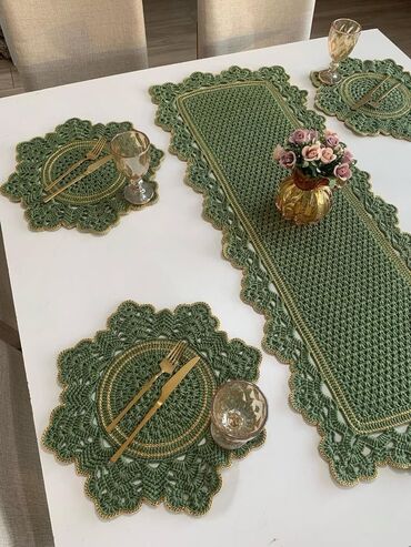 briliyant qaşlı üzük mətni: Hər rəngdə, hər növdə boşqab altlıqları toxunulur🌸