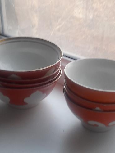 Посуда: Продаю пиалушки и кесушки советские.Общее количество 15 шт.Синие — 5