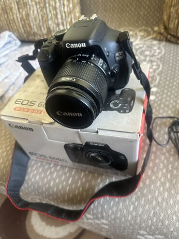 компактный фотоаппарат: Продается фотоаппарат Canon EOS 600D В отличном состоянии Все есть в