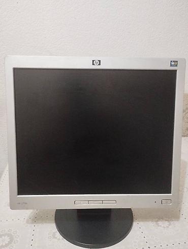 Masaüstü kompüterlər və komponentlər: 17 inç LCD monitör
1280 X 1024
VGA port
Əla vəziyyətdə — 2