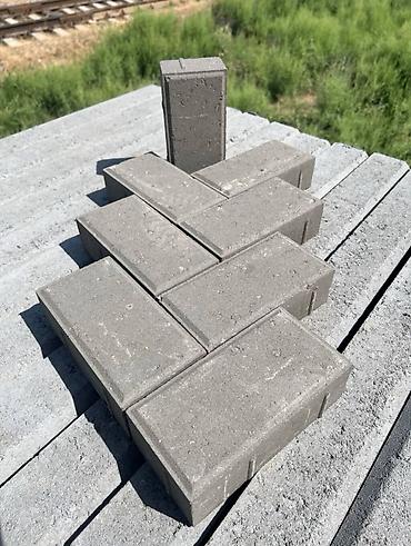 Брусчатка кирпич: Тротуарная плитка вибропрессованная, форма «кирпич». - Материал — 2