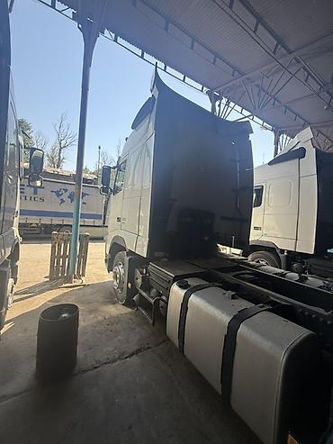 Унаа: Сүйрөгүч, Volvo, Прицепсиз — 4