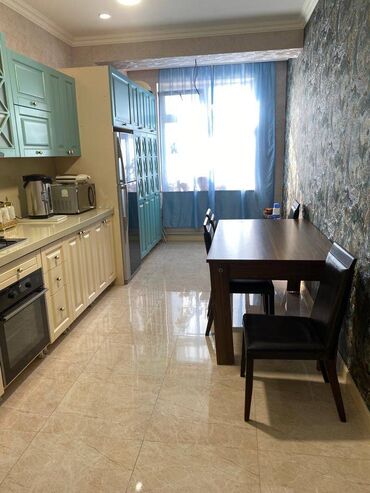 Yeni tikili: 3-cü mikrorayon, 3 otaqlı, Yeni tikili, m. 20 Yanvar, 152 kv. m — 14