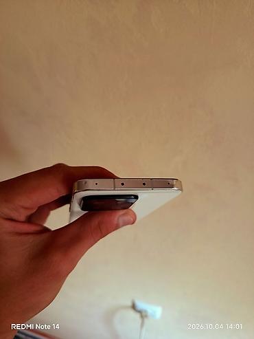 xaomi 17: Xiaomi, 13, Б/у, 256 ГБ, цвет - Белый, 2 SIM, eSIM — 4