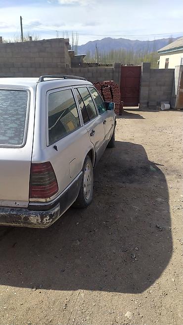 2 8: Mercedes-Benz W124: 1993 г., 3.2 л, Автомат, Бензин, Универсал — 3