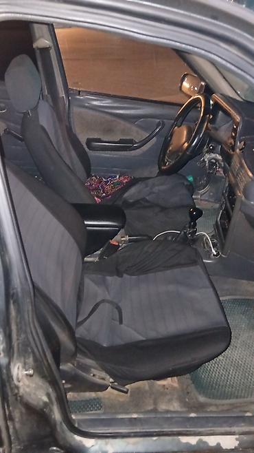 автомобиль пассат: Daewoo Nexia: 2002 г., Кол менен иштөөчү, Бензин — 6