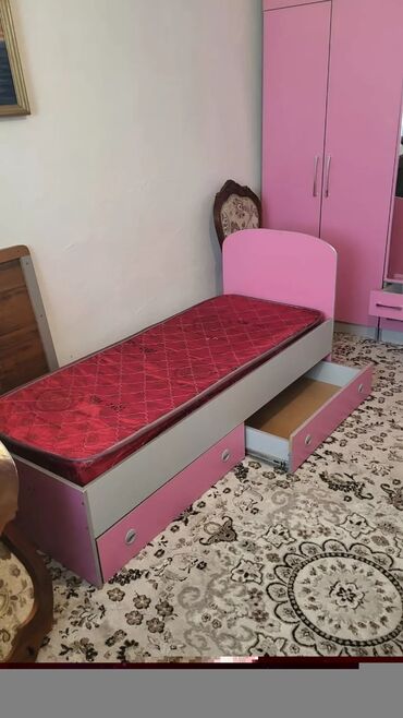 Спальные гарнитуры: Спальный гарнитур, Б/у, ДСП, цвет - Розовый — 11