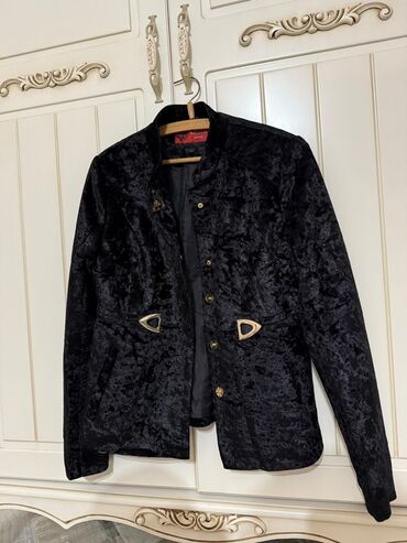 qara cins pencekler: Qadın üçün qara məxməri jaket - Material: məxməri fakturalı parça, iç