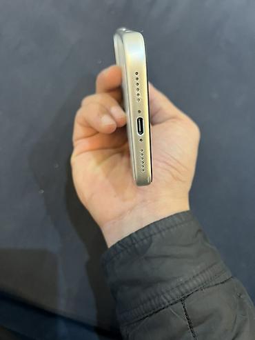 сколько стоит виртуальные очки: Apple iPhone (серия с динамической «челкой») в светлом цвете корпуса — 4