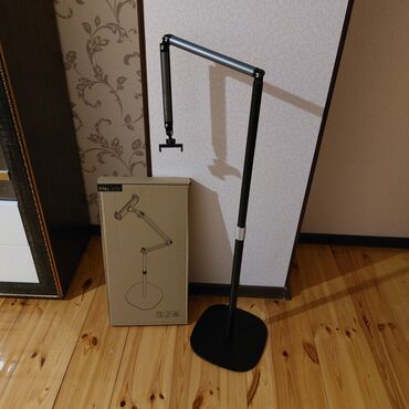 блендер 3 в 1: Tripod yenidir. 100 manata almisam. Stativ çox funsiyalıdır. Tecili