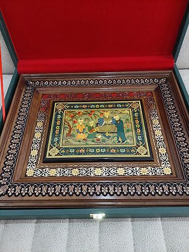 ucuz parcalar: Zərif naxışlı dekorativ tablo və xüsusi hədiyyə qutusu komplekti — 2
