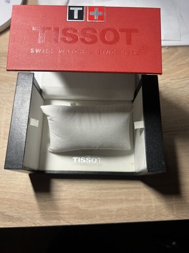 Tissot orijinal saat qutusu Məhsulun tərkibi: - Tissot brendinə