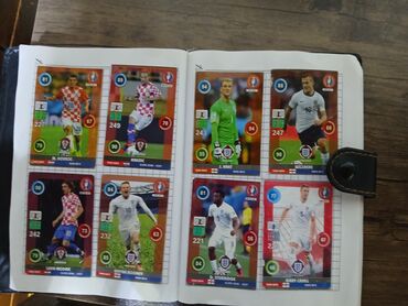 Uşaqlar üçün digər mallar: Əla vəziyyətdədir super kartları demek olarki hər oyuncu var — 9