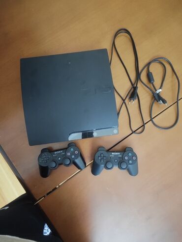 3 kameralı videoregistrator: PlayStation 3 Slim Avropadan gətirilib və ev şəraitində isdifadə