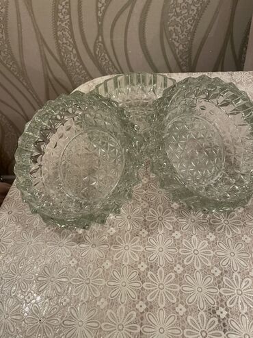 запчасти на гольф 3: Şüşə salat qabı 3 ədəd . Üçü bir yerdə 20 azn