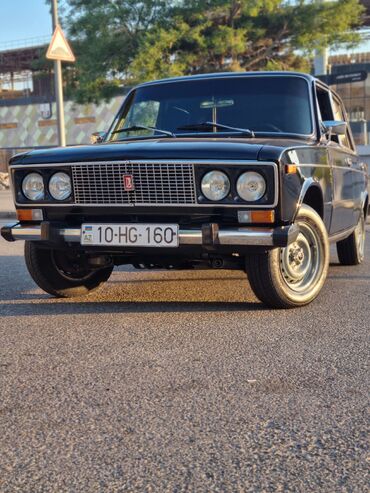 VAZ (LADA): Qara rəngdə olan klassik VAZ 2106 ili 1978 modeli. Avtomobil normal