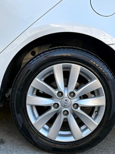 Kia: Kia K3: 1.6 l | 2014 il Sedan — 6