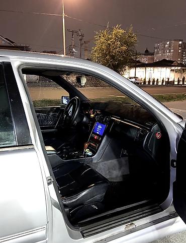 Продажа авто: Mercedes-Benz E-Class: 1996 г., 4.2 л, Автомат, Бензин, Седан — 6