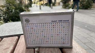 Pul yeşiyi, kassa altları: Məhsul: Hədəfli yığınca sandığı (kassası) - Üzərində “Hədəf: 1000 — 1