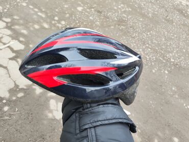 Взрослый вело шлем размер универсальный подгоняется