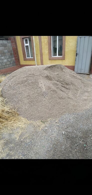 гравий мешок: Отсев до 5-6 тонн
щебень до 5-6 тонн
песок тоже 5-6 тонн
газ 53