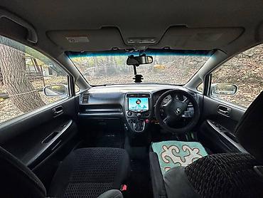 разбитые авто: Honda Stream: 2002 г., 1.7 л, Вариатор, Бензин, Универсал — 6