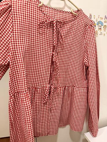 Şəxsi əşyalar: Qırmız köynek yenidir heç geyinilmiyibmaterialı biraz qalındı yəni — 1