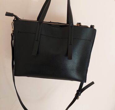 mona torba prodaja: Shoulder bag, Zara, Material: Faux leather