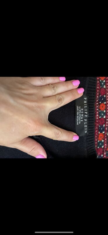 Sviterlər: Razmer M-L. Sviterler e’la veziyyetde,L razmer.materiallar chox — 11