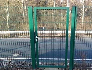Proizvodi od rolovanog metala, metalni kanali: 🚪 PEŠAČKA KAPIJA CINK + PVC Sa dva stuba – komplet sa okovom 📍 Fence — 8