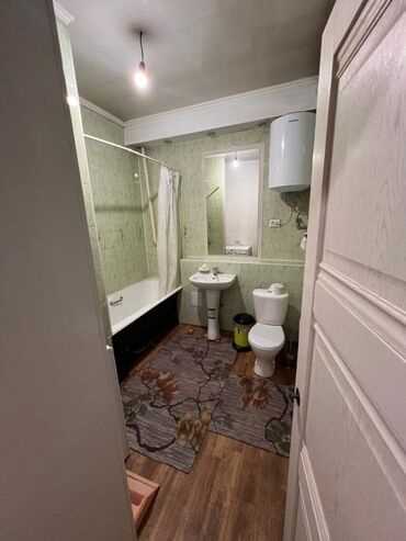 село кок жар дом: 100 м², 3 комнаты, Парковка, Забор, огорожен