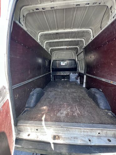 Ford: Ford Transit uzun bazalı, yüksək tavanlı yük mikroavtobusu — 9