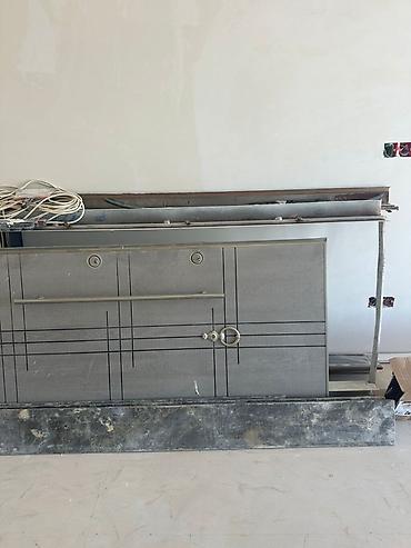 qapı dayandırıcı: Məhsul: Giriş/zi̇rəfə qapısı (metal əsaslı, modern dizayn) Təsvir: - — 4