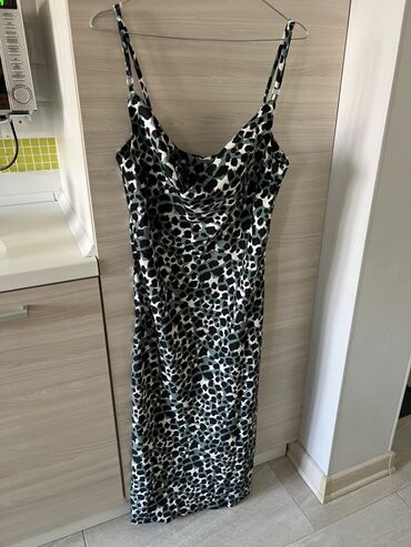 платье леопардовое: Платье комбинация леопардовое 400 сом Кружевное голубое платье (М) 250