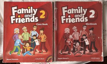 Учебный комплект Family and Friends 2 включает книгу для занятий