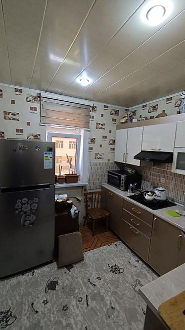 lokbatanda satılan evlər 2021: Lokbatan qesbesi 233 sayli mektebin qabaginda 5 mertebeli evin 3 cu — 4