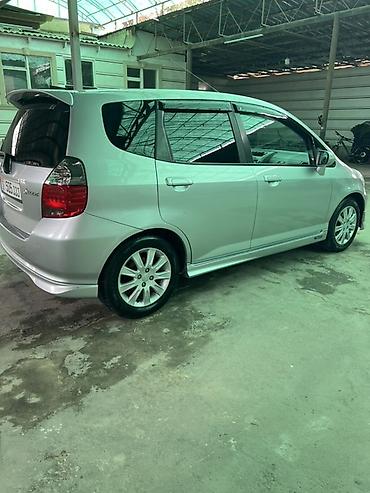 sprinter 315: Honda Jazz: 2004 г., 1.4 л, Механика, Бензин, Хэтчбэк — 4