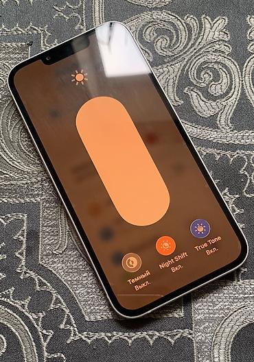 one plus 13: IPhone 13, Б/у, 128 ГБ, Белый, Защитное стекло, Чехол, 73 % — 2