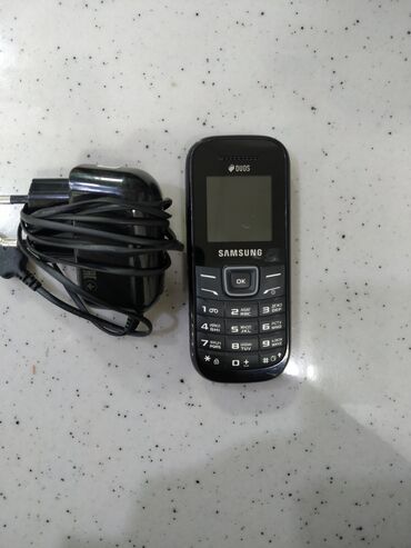telefonlar samsung: Samsung C120, rəng - Qara, Zəmanət, Düyməli